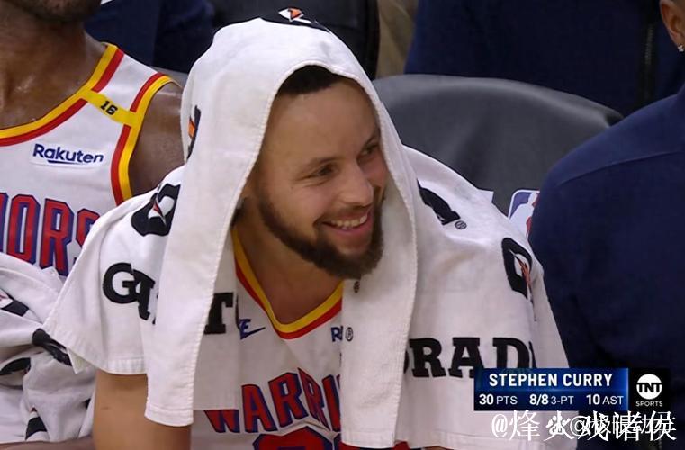 库里三分8中8轰30+10 勇士大胜76人回西部第九